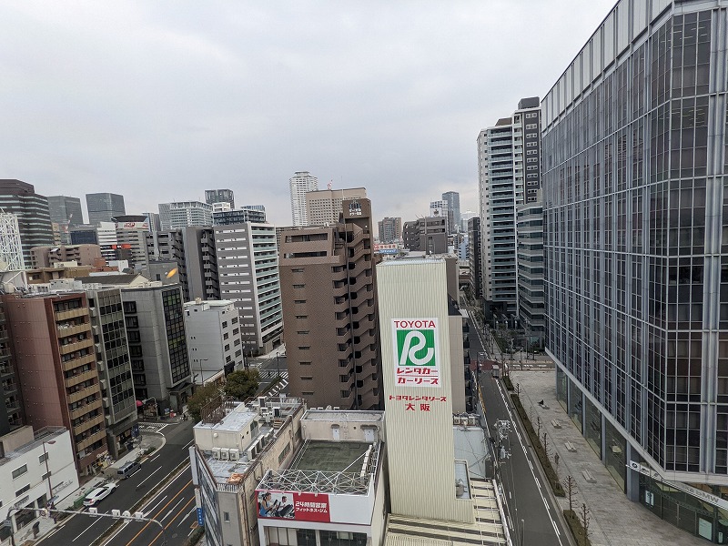 モクシー大阪新梅田の客室景色